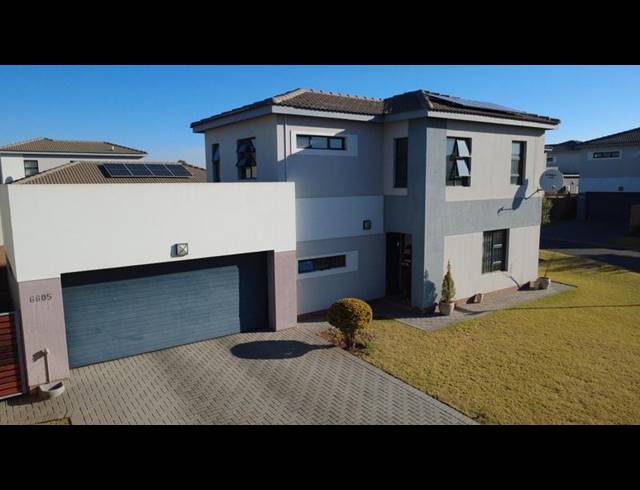 3 BEDROOM HOUSE FOR SALE IN THATCHFIELD